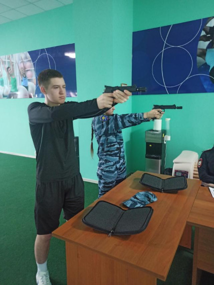 Спортивно-познавательный квест Юных друзей полиции в г.Балаково.